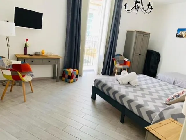 Ortyx Mini Suite Syrakuzy 0*,  Włochy